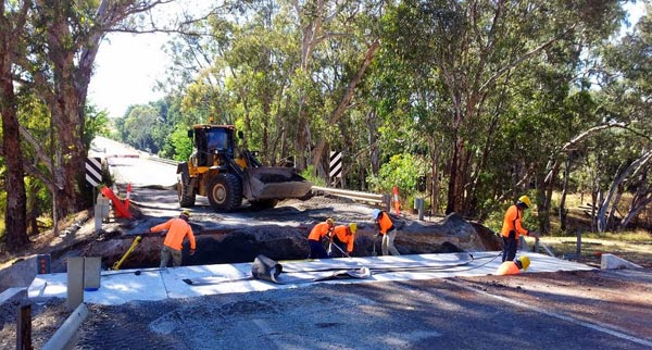 Light at the end of the Axedale tunnel – Friends of the Bendigo-Kilmore ...